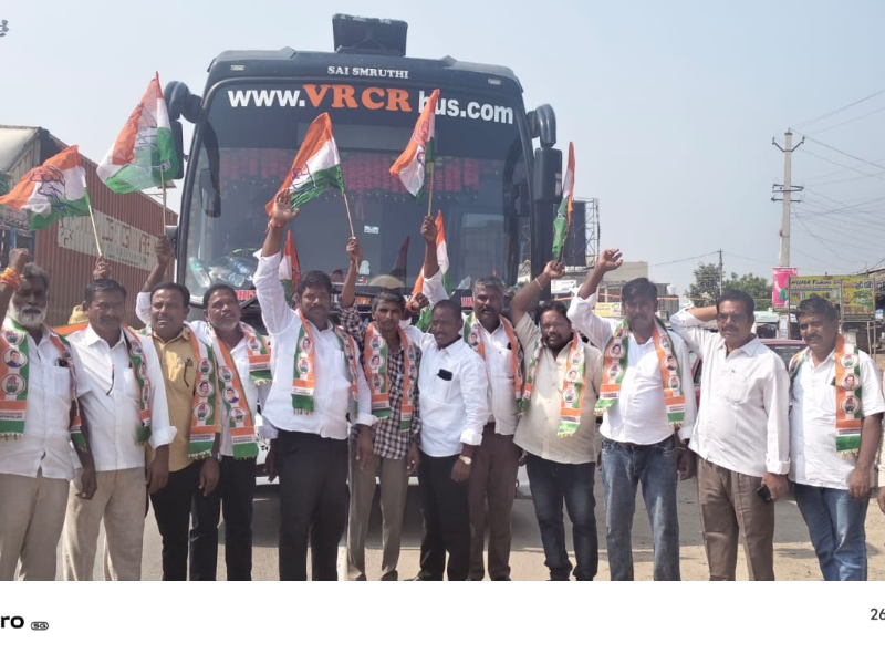 ఢిల్లీకి బయలుదేరిన గద్వాల జిల్లా  కాంగ్రెస్ నాయకులు